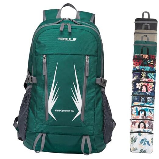 Lightweight Waterproof Day Hiking Backpack for Women in A-Green