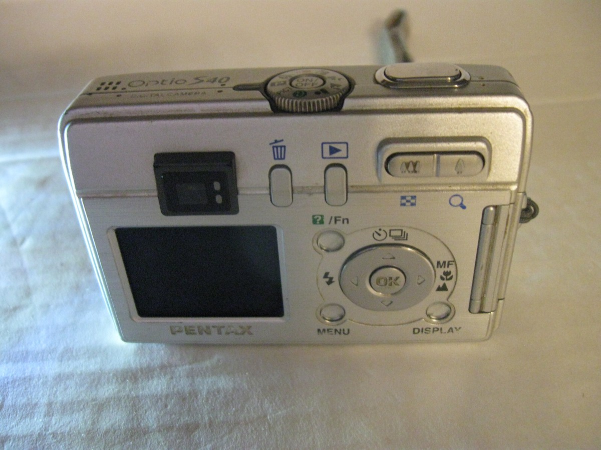 Vtg PENTAX Opito Digital Camera S40 / 3X Optical Zoom Very