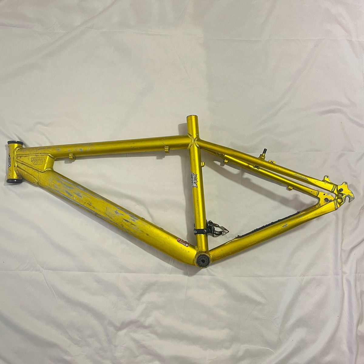 KONA OB ALUMINUM MOUNTAIN BIKE FRAME GOLD CUSTOM BUTTED SEE KONA OB ALUMINUM MOUNTAIN BIKE FRAME GOLD CUSTOM BUTTED SEE