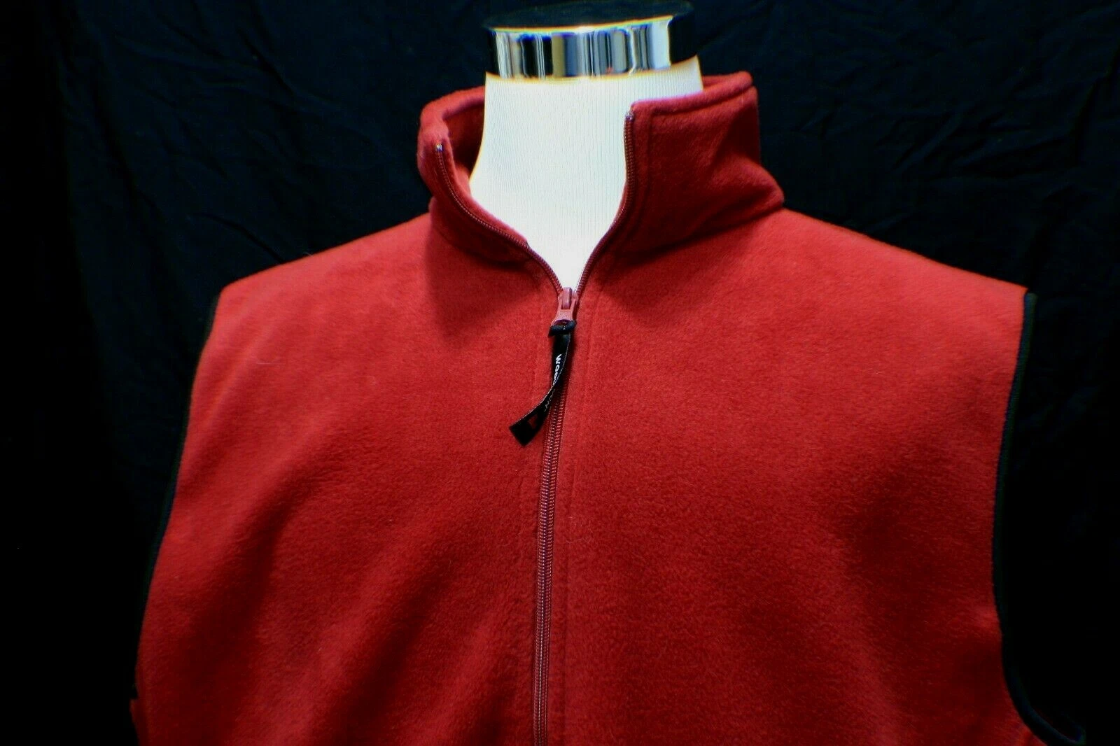 WOOLRICH MEN'S BURGUNDY RED BLACK TRIMMED ZIPPER FRONT FLEECE VEST XL