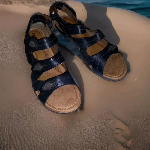 Sandali Cobb Hill by New Balance neri in pelle con dettagli foglia taglia 10