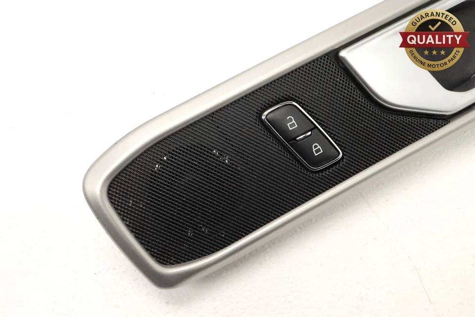 2020 - 2024 福特 EXPLORER 前右侧门板拉手带装饰原始设备制造商 — 第 2/4 张图片