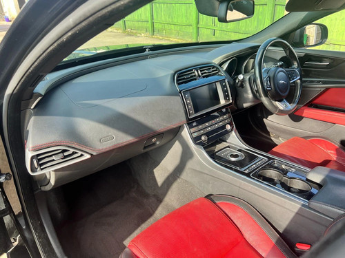 2015 Jaguar XE 2.0d R-Sport Auto Euro 6 (s/s) 4dr SALOON Diesel Automatic - Picture 20 of 24