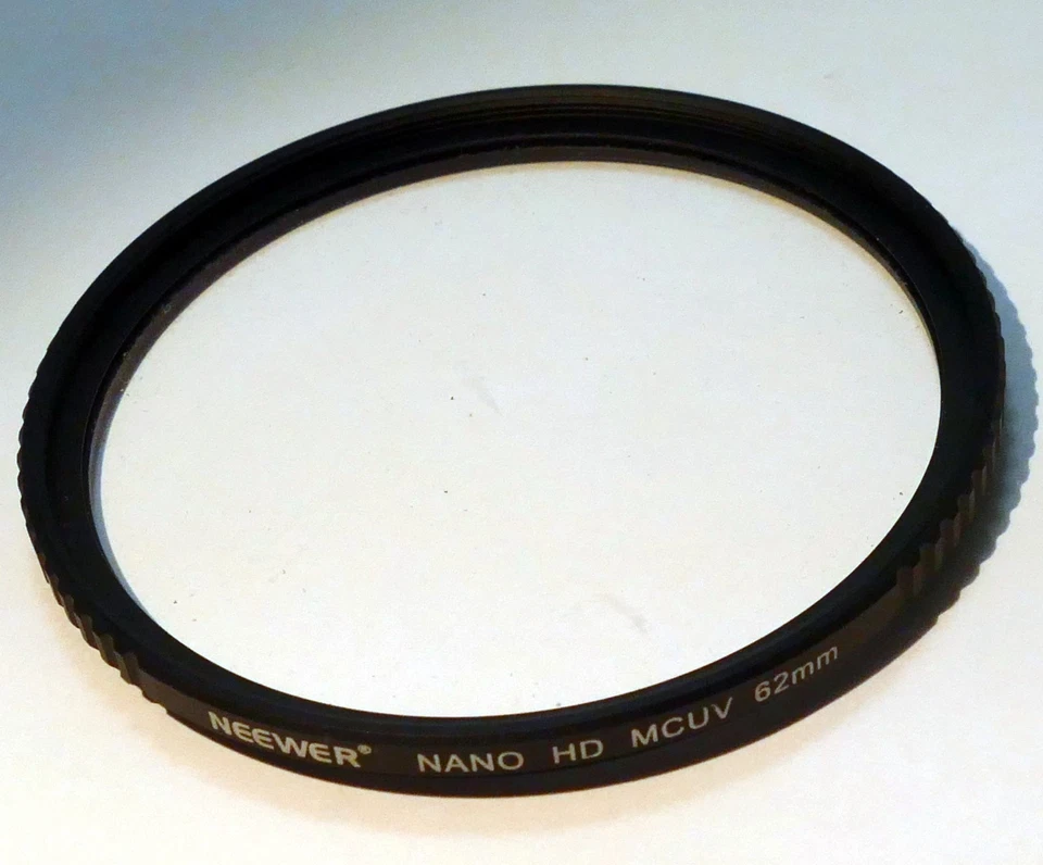Neewer NANO HD 62mm Lens Protect clear Filter MC UV Wide angle Low Profile thin - Image 2 of 4