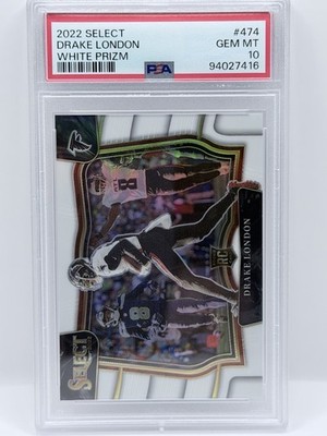 2022 Panini Select - Field Level Drake London #474 White Prizm /35 (RC) PSA 10