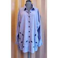 Nobrand size 2XL Lavender & black button up blouse 