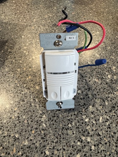 WattStopper Legrand PW-302-W White PIR Motion Sensor Wall Switch USED