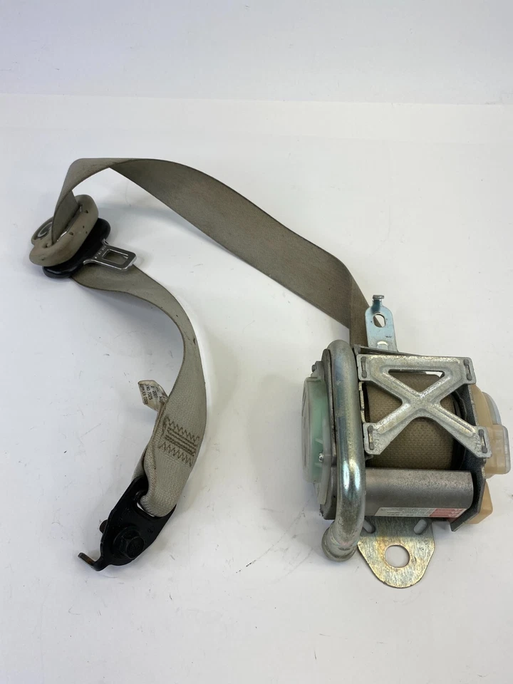 2006-2011 Mercury Milan Front Right Side Seat Belt Retractor 6E53-54611B08-AHW - Изображение 2 из 4