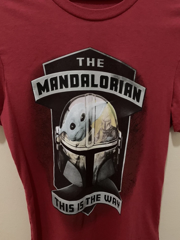 Camiseta Star Wars The Mandalorian Baby Yoda para mujer talla pequeña Foto 2 de 4
