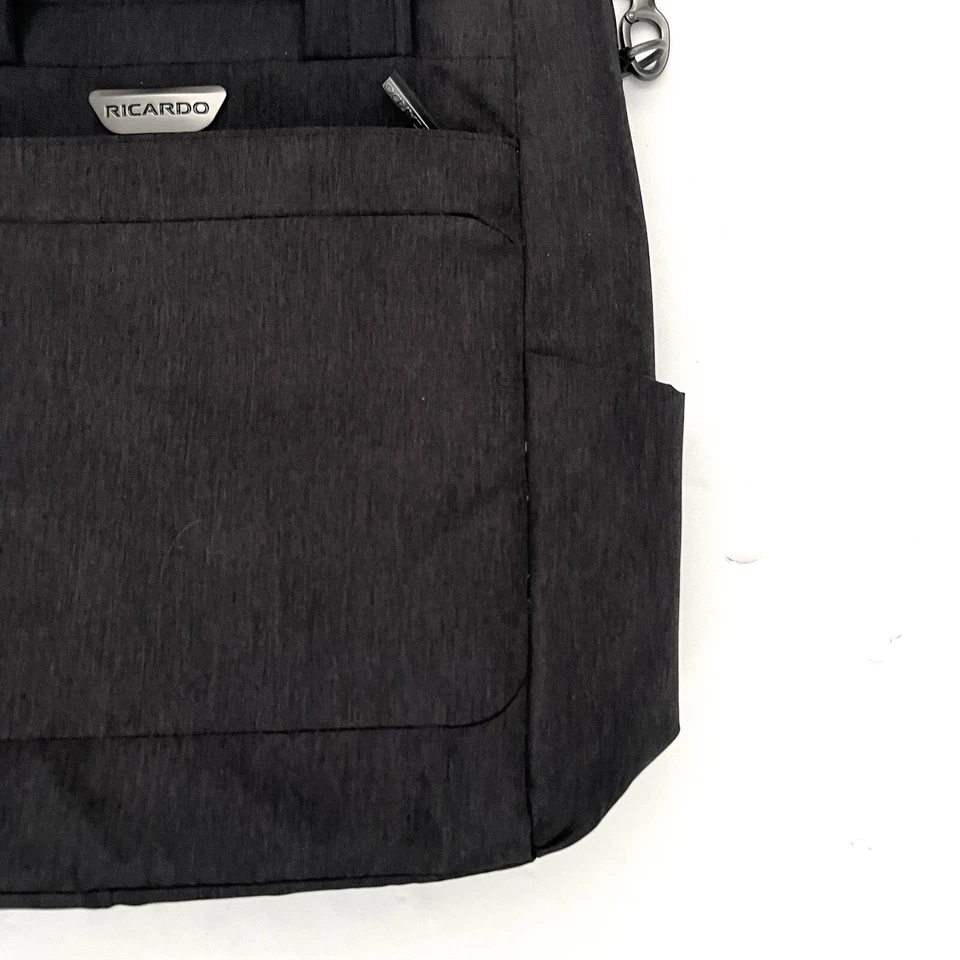 Bolso de Viaje Ricardo Beverly Hills Lado Suave Gris Forro Impermeable Bolsillo RFID Foto 4 de 4