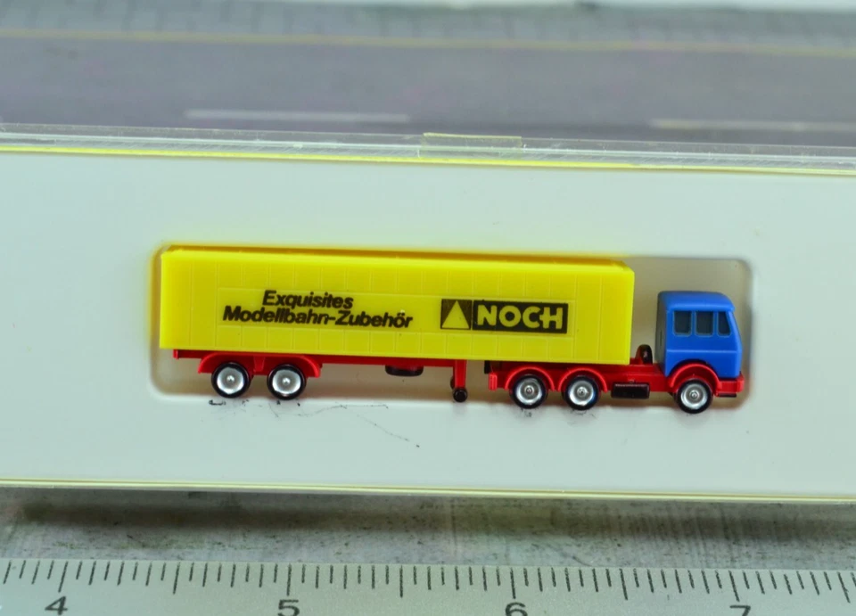 NOCH Container Truck NOCH Blue Yellow Z Scale - Image 2 of 2