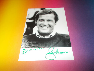 Roger Moore James Bond 007  signed signiert autograph Autogramm auf Foto