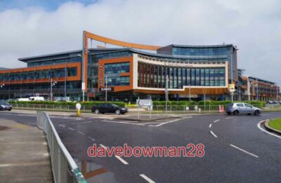 FOTO SOUTHGATE EINKAUFSZENTRUM AUSSEN DUBLIN ROAD DROGHEDA CO. LOUTH A RECEN
