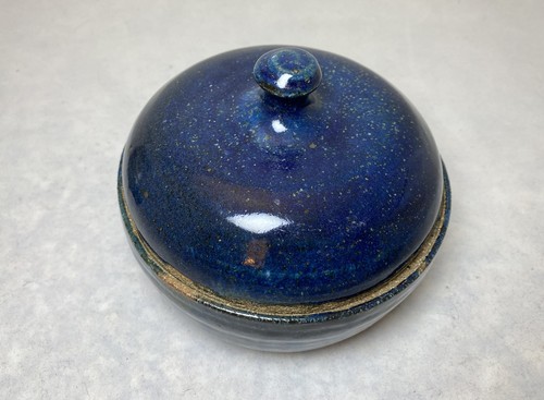 Vintage Blue Glazed Hand Thrown Pottery Bowl With Lid Signed “YOUNG” - Picture 2 of 12