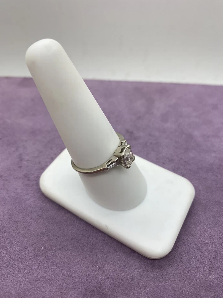 14kt White Gold Emerald Cut .49 CTW VVS2 Diamond Ring   Size 8.5  996155-1 - Image 4 of 4