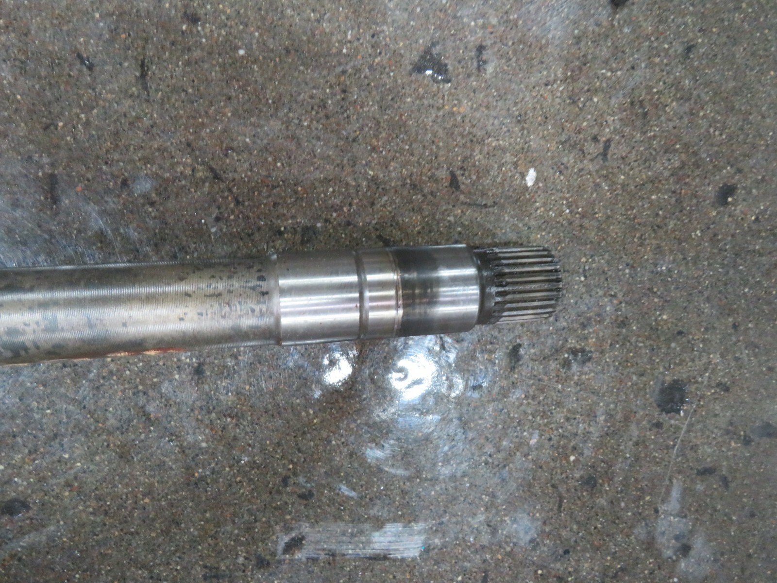2014 Maserati Quattroporte, LH, Left Front Axle Shaft, Used, P/N 670032034
