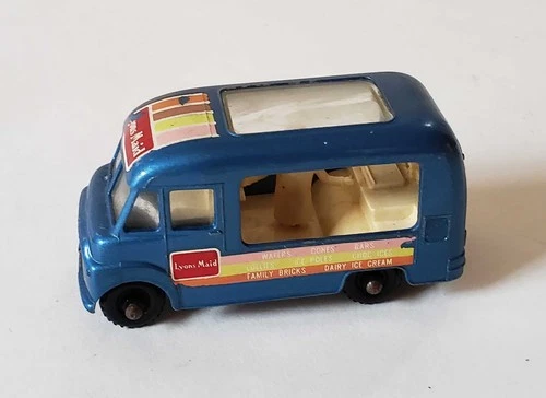 Vintage 1963 Matchbox Lesney No. 47 Commer Ice Cream Canteen Van