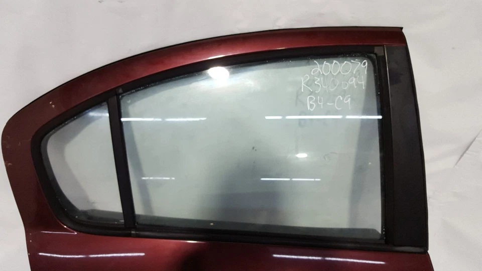 Puerta trasera derecha Borgoña OEM 2008 2009 2010 2011 2012 2013 Suzuki SX4 tracción delantera 4 puertas Foto 3 de 4