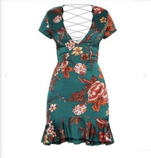 PRETTYLITTLETHING Emerald Green Floral Criss ...