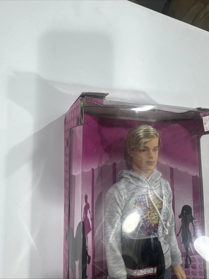 Barbie Fashion Fever 2006 Mattel Ken K8421 sudadera con capucha jeans bolso Foto 2 de 4