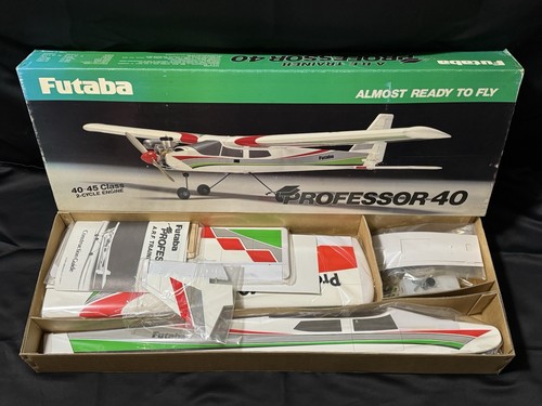 Vintage 1990 FUTABA A.R.F. Trainer Professor 40 (40-45 Engine) Made in Japan - Picture 2 of 24