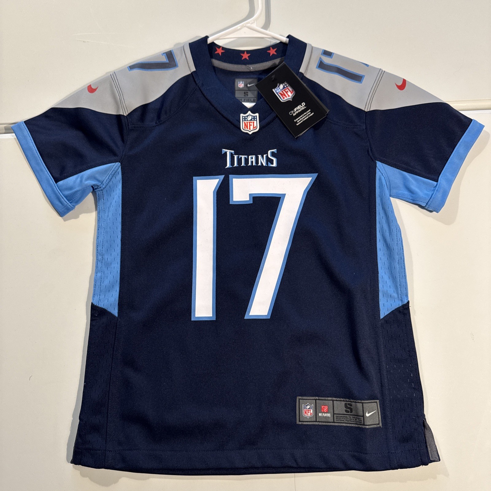 NWT Youth Small 8 Nike NFL Tennessee Titans Ryan Tannehill #17 Blue Jersey