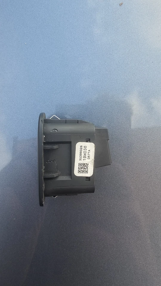 Interruptor barra de remolque Volvo Foto 3 de 4