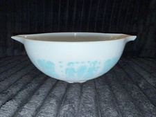 Vintage PYREX Cinderella Mixing Nesting Bowl ...