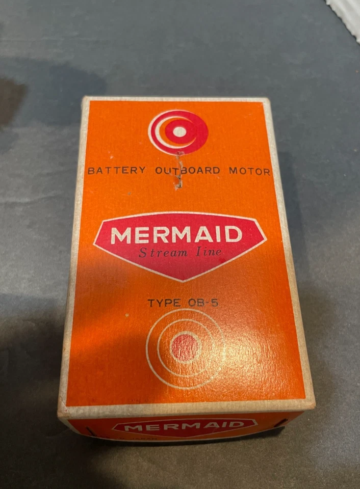 Винтажная игрушечная лодка Structo I с подвесным мотором металл дерево 1950-е редкая - Изображение 4 из 4