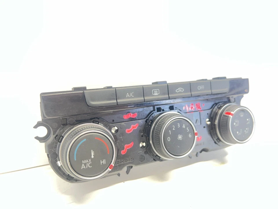 VOLKSWAGEN GOLF MK7.5 AIRCON AND HEATER CONTROLS (2017-2020) 5G0 907 426 AQ - Image 2 of 4