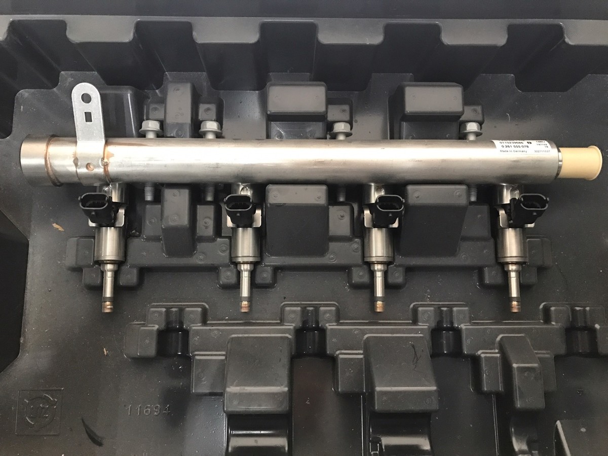 New Upgraded COBALT HHR SOLSTICE SKY 2.0L TURBO FUEL RAIL