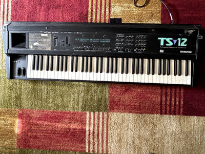 ensoniq TS-12 シンセサイザー☆現状品
