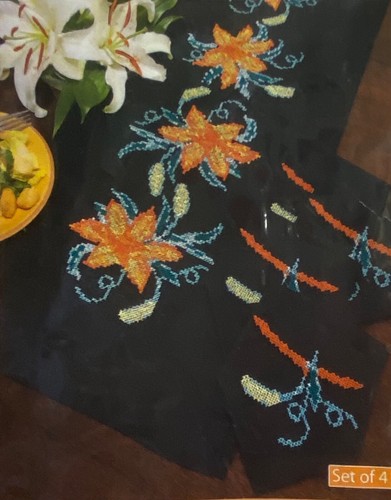 Nob Hill Linens CROSS STITCH 4 DINNER NAPKINS Orange TIGER LILY Flowers Black - Picture 2 of 3