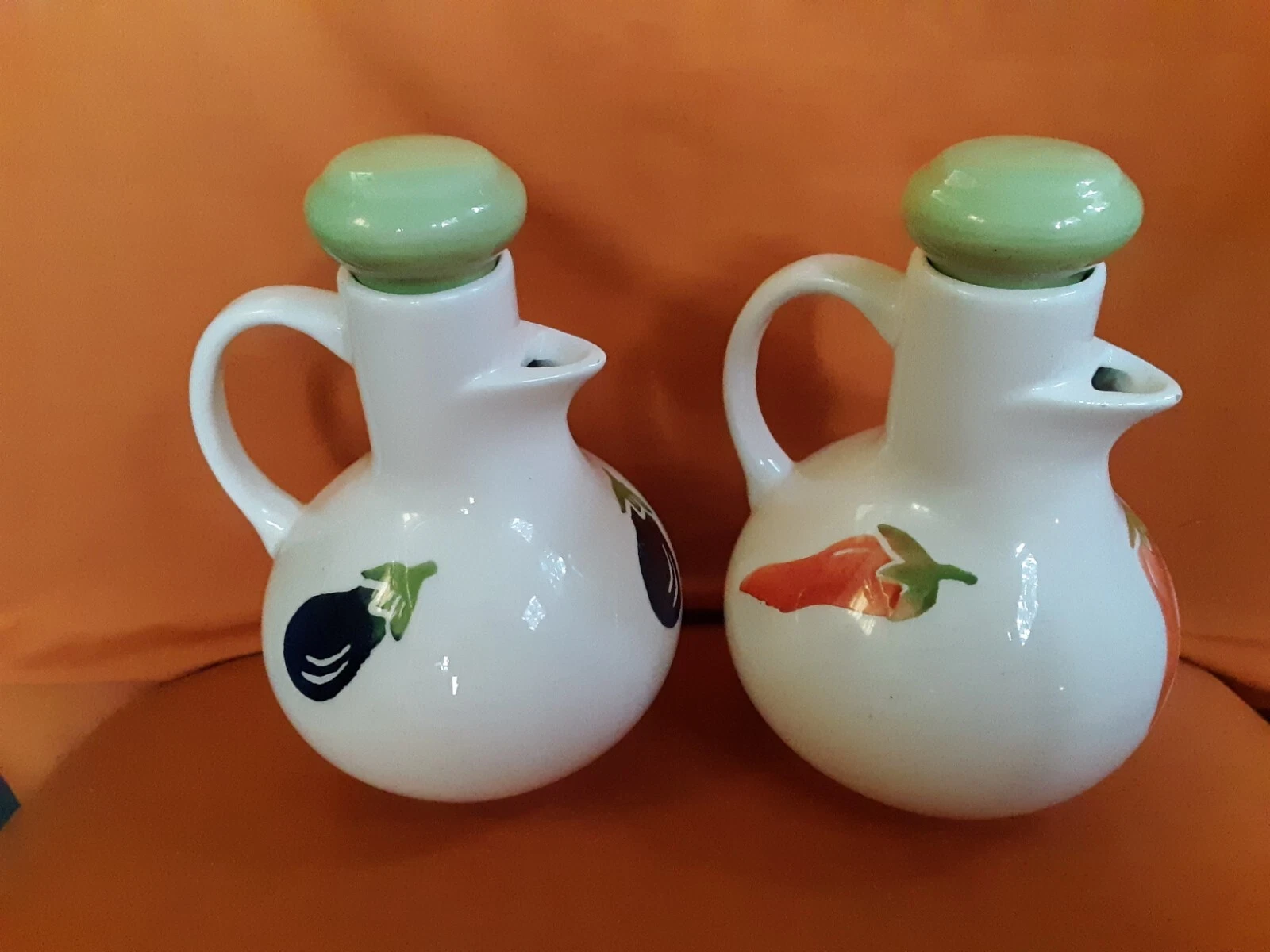 ITALY CERAMICA OIL & VINEGAR DISPENSERS w/LIDS