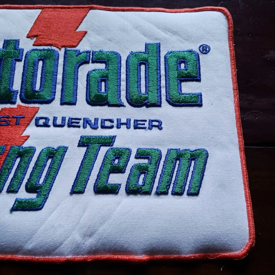 Parche uniforme emitido por el equipo de carreras Gatorade DiGard Motorsport Darrell Waltrip  Foto 3 de 4