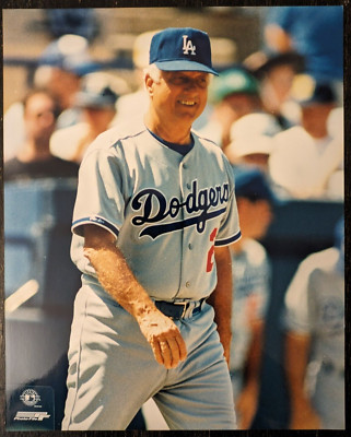 Tommy Lasorda Brooklyn Dodgers Manager Portrait 8X10 UNSIGNED Gloss Color Photo