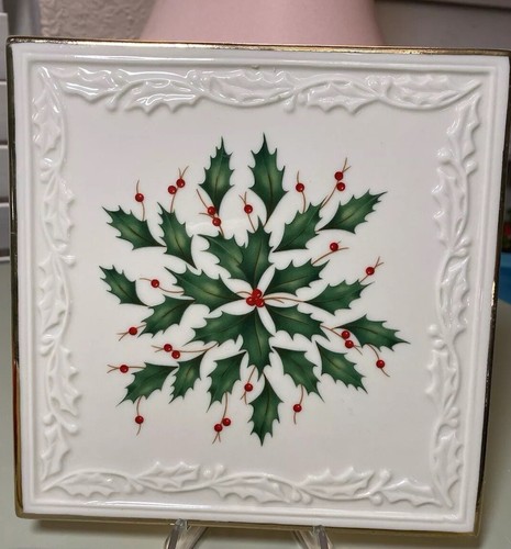 Lenox Holiday American By Design 6” Carved Trivet
