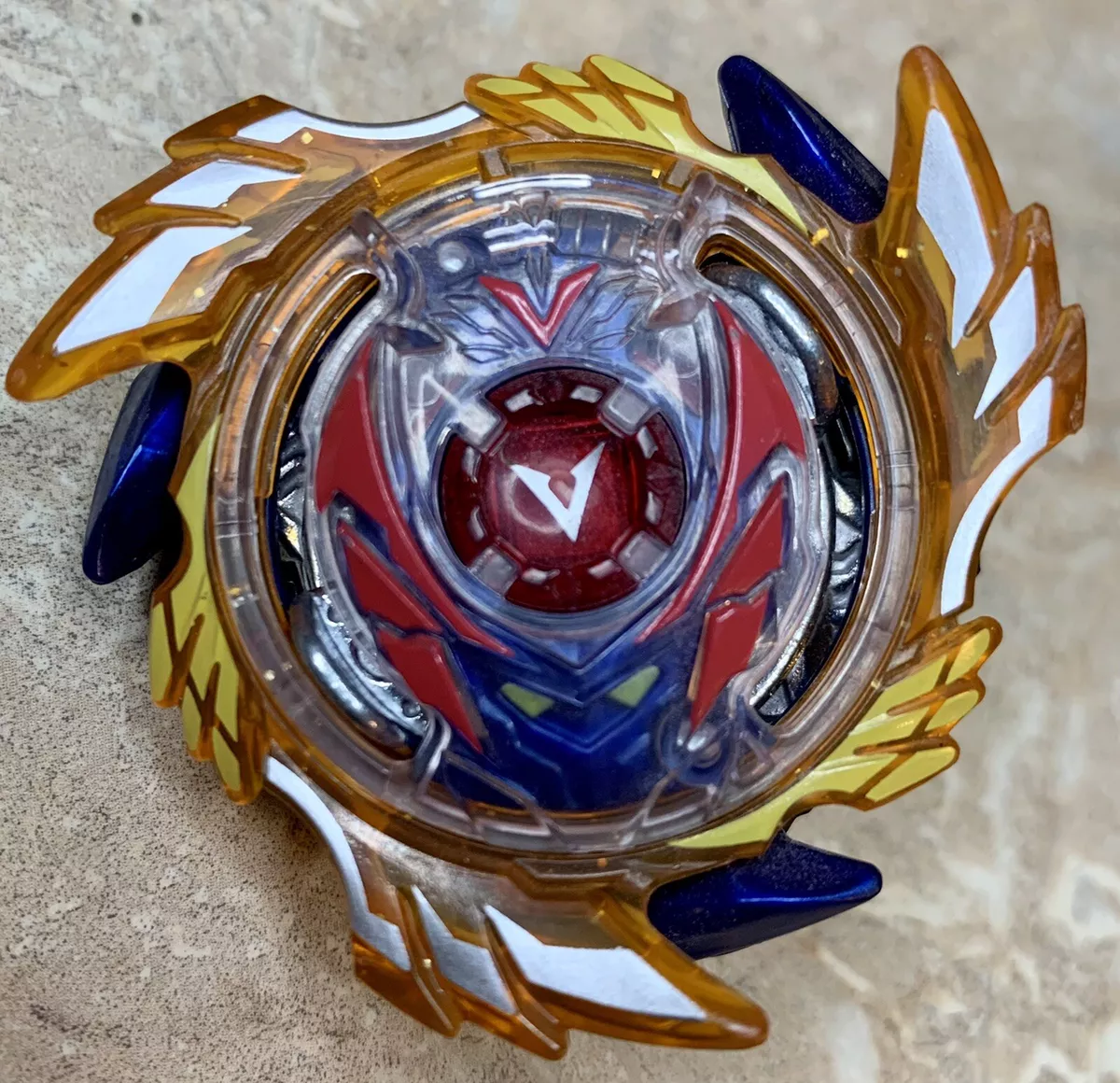 Hasbro Beyblade Burst Evolution SwitchStrike - Genesis Valtryek V3