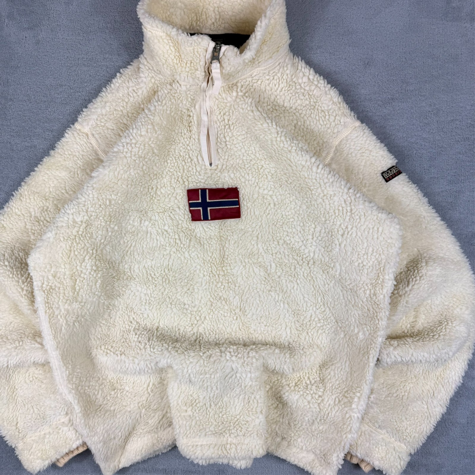 VTG Napapijri 2000's Y2K White Cream Fleece Size Medium 1/4 Quarter Zip Jumper image 3