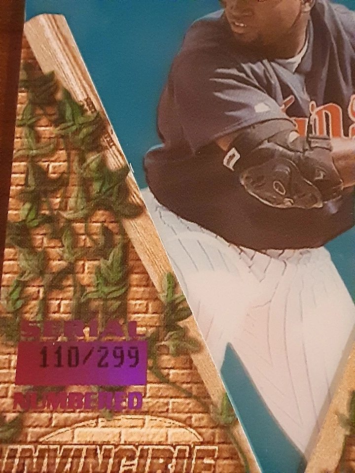 2000 Pacific Invincible - David Ortiz #85 Holographic Purple /299 - Image 2 of 3
