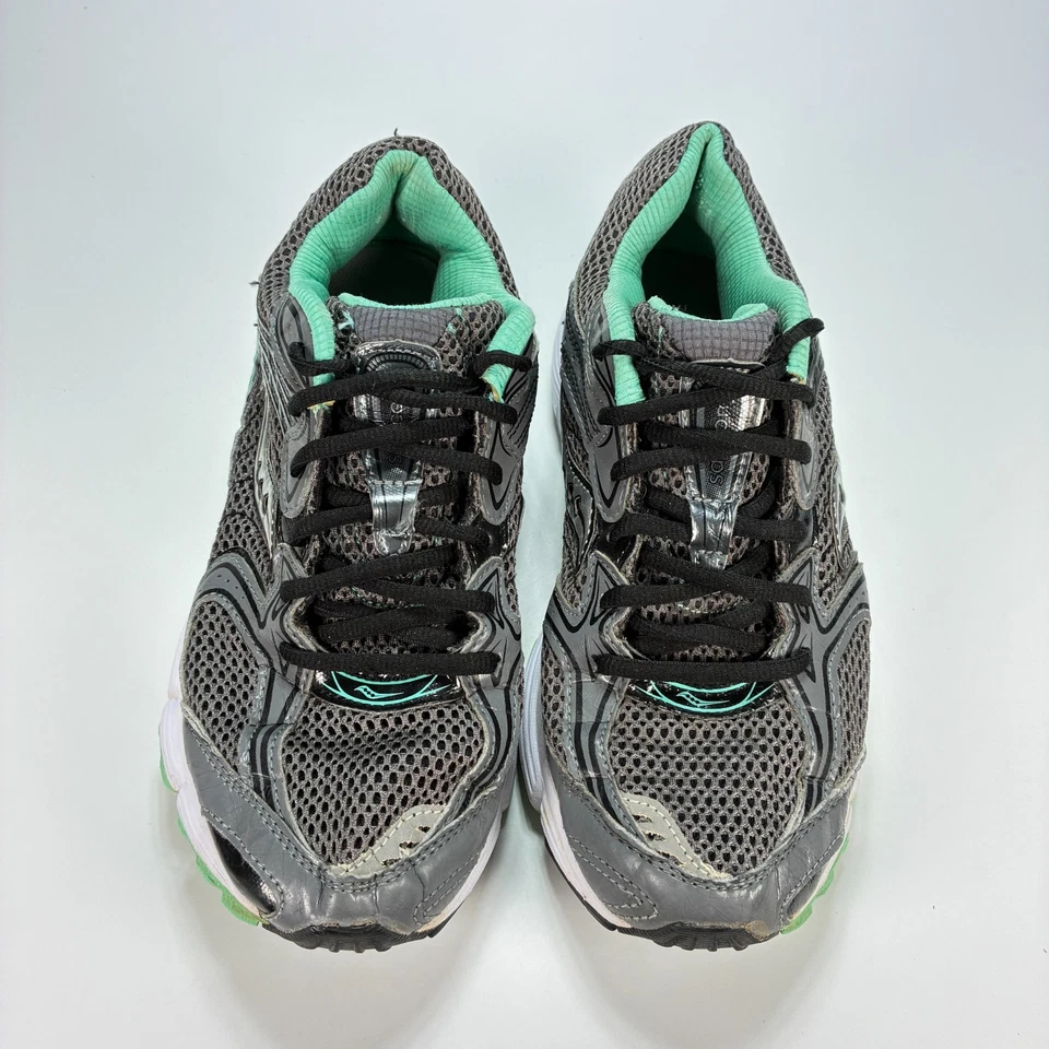 Zapatos para correr Saucony Liberate negros como nuevos ligeros S15231-8 para mujer talla 9 Foto 3 de 4