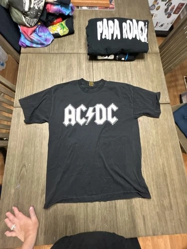 AC/DC Ballbreaker World Tour Concert T-Shirt 1990s vintage concert t-shirt, vintage, single stitch, B+ condition