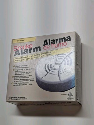 FIRST ALERT Family Gard Smoke Fire Alarm Detector Security 9v Battery FG200 (I)