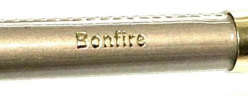 MILANI~EASYLINER RETRACTABLE PENCIL FOR LIPS~BONFIRE - RARE - Picture 7 of 7