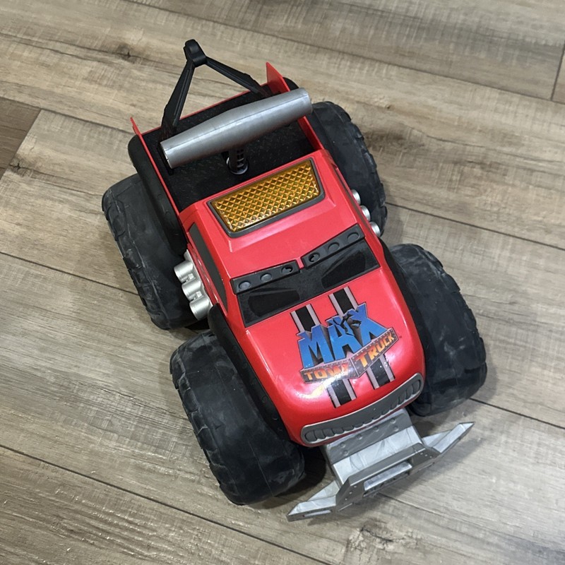 MAX Tow Truck Red Electronic Talking Jakks Pacific 2014  tested works 