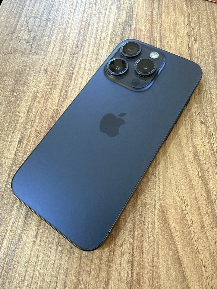 Apple iPhone 15 Pro · 256GB, photo 2 sur 3