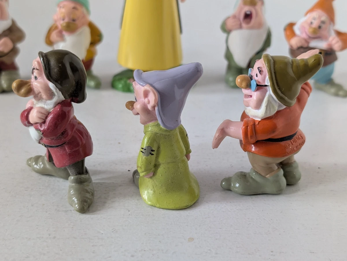 Disney Snow White And The Seven Dwarfs PVC Plastic Figure Play Set Likely 90's