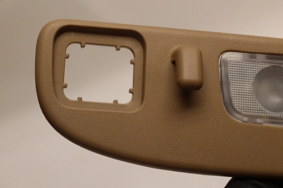 Cadillac XT5 2017-2023 techo trasero derecho cubierta domo luz lámpara OEM Foto 3 de 4