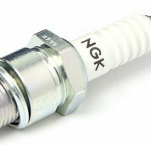 Совершенно новый подлинный Ngk Spark Plug CPR8EA-9 упаковка из 4 Honda CB500X 2013 - 2021 - Изображение 2 из 4