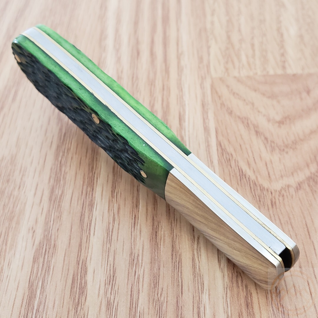 Queen Barlow Green Peachseed Jigged Handle 1095HC Steel Pocket